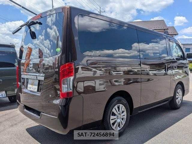 Nissan NV350 Caravan 2018-04 8367927-17