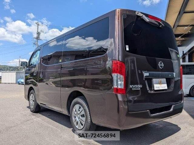 Nissan NV350 Caravan 2018-04 8367927-19