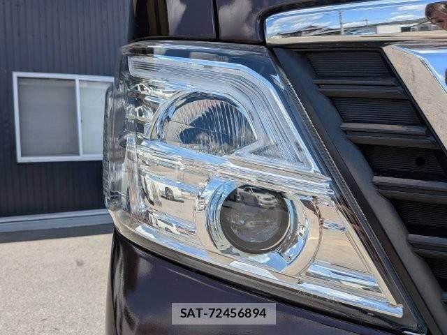 Nissan NV350 Caravan 2018-04 8367927-22