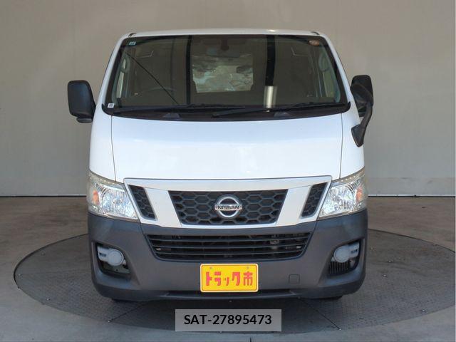Nissan NV350 Caravan 2015-10 8367933-14