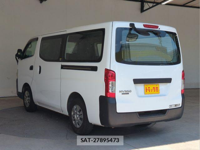 Nissan NV350 Caravan 2015-10 8367933-18