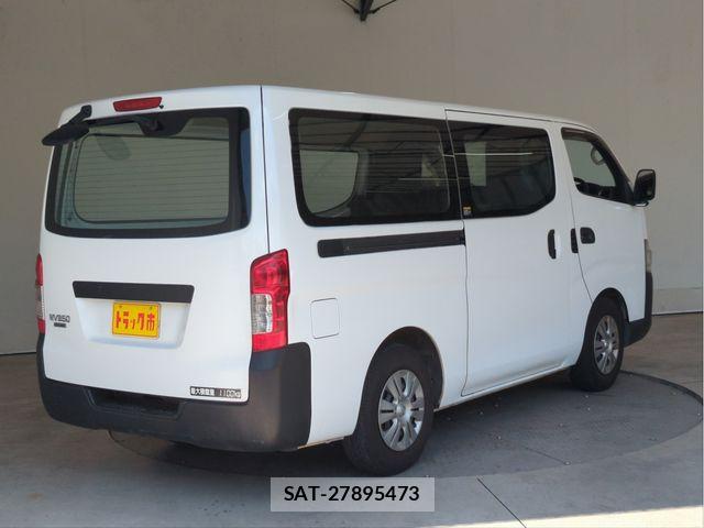 Nissan NV350 Caravan 2015-10 8367933-1