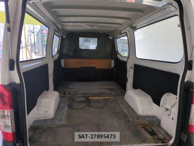 Nissan NV350 Caravan 2015-10 8367933-6
