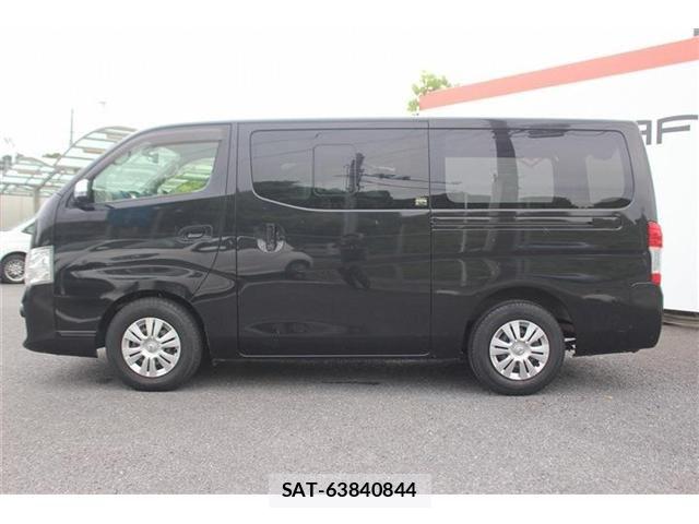 Nissan NV350 Caravan 2019-06 8367928-9