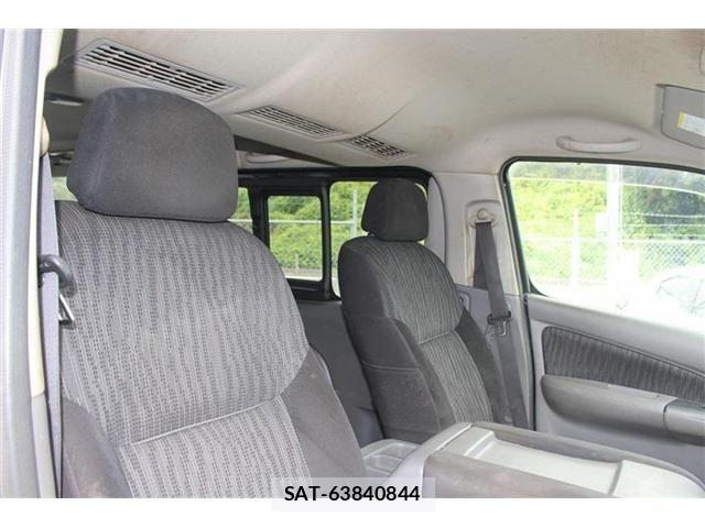 Nissan NV350 Caravan 2019-06 8367928-13
