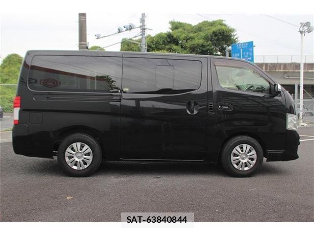 Nissan NV350 Caravan 2019-06 8367928-7