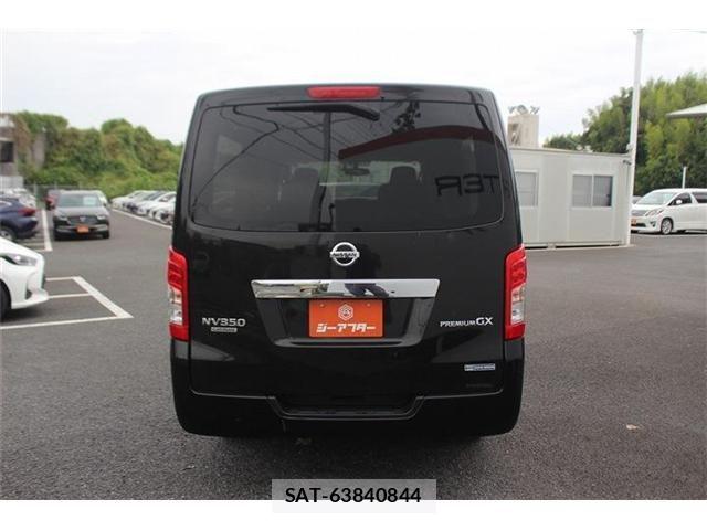 Nissan NV350 Caravan 2019-06 8367928-8
