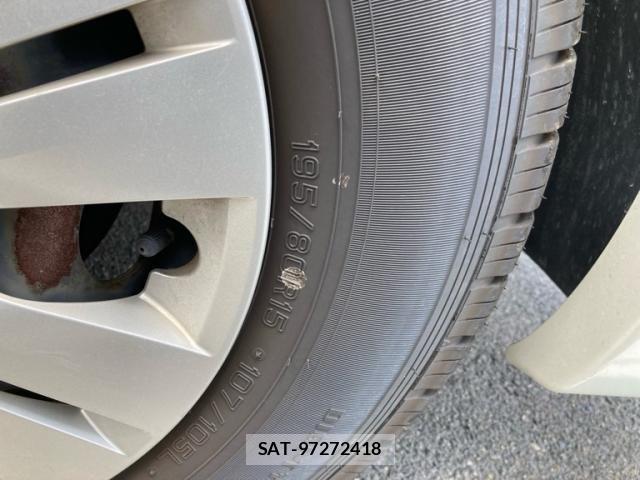 Nissan NV350 Caravan 2013-08 8367929-9