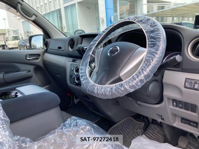 Nissan NV350 Caravan 2013-08 8367929-10