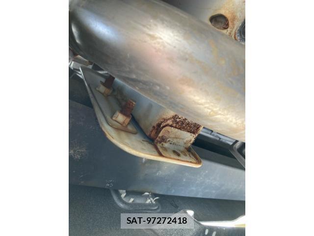 Nissan NV350 Caravan 2013-08 8367929-25
