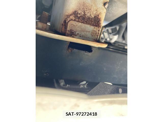 Nissan NV350 Caravan 2013-08 8367929-26