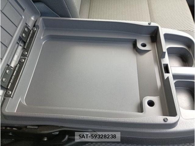 Nissan NV350 Caravan 2020-02 8371998-17