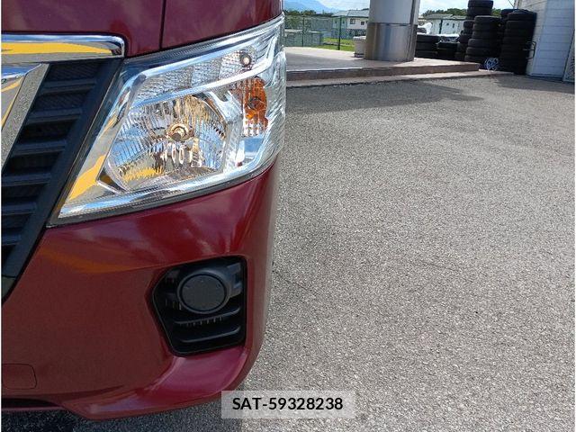 Nissan NV350 Caravan 2020-02 8371998-26
