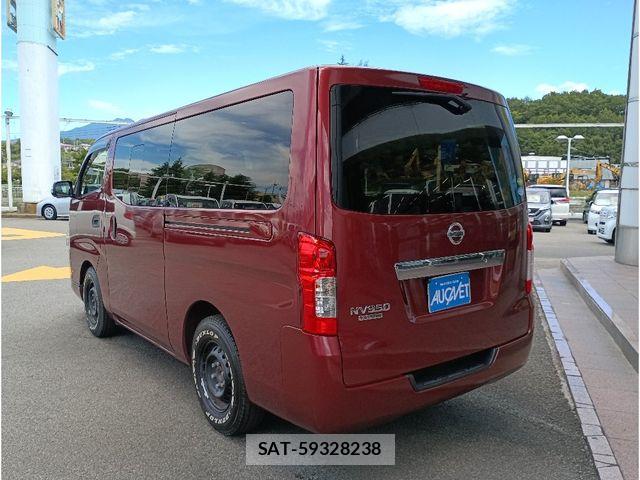 Nissan NV350 Caravan 2020-02 8371998-4