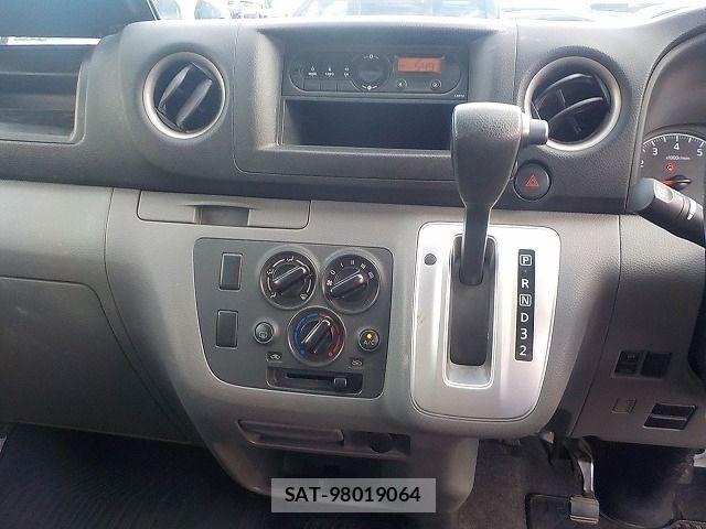 Nissan NV350 Caravan 2020-05 8414149-15