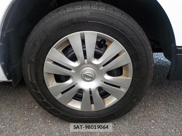 Nissan NV350 Caravan 2020-05 8414149-19