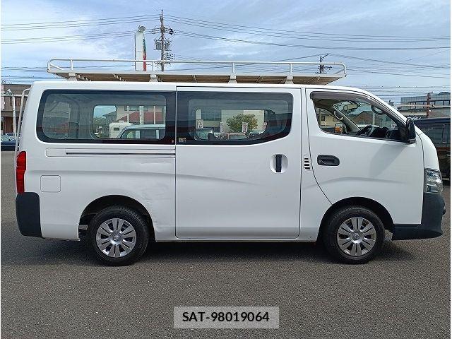 Nissan NV350 Caravan 2020-05 8414149-8