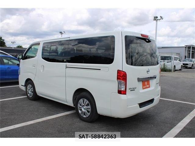 Nissan NV350 Caravan 2017-09 8458131-13
