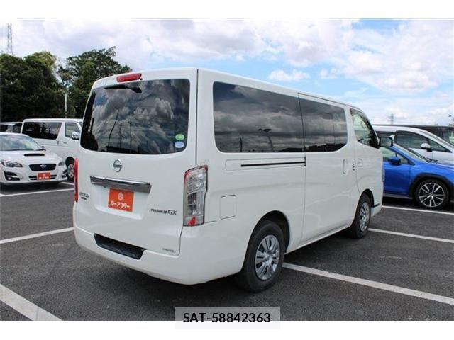 Nissan NV350 Caravan 2017-09 8458131-17