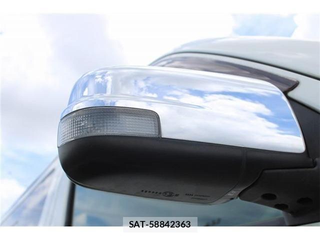 Nissan NV350 Caravan 2017-09 8458131-19