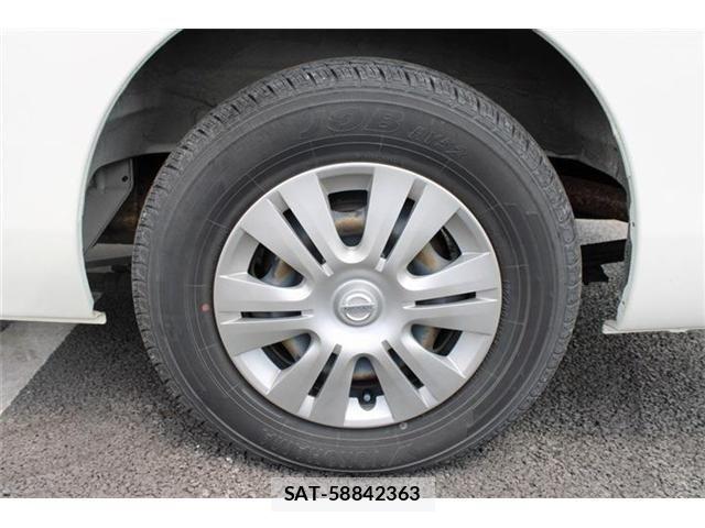 Nissan NV350 Caravan 2017-09 8458131-23