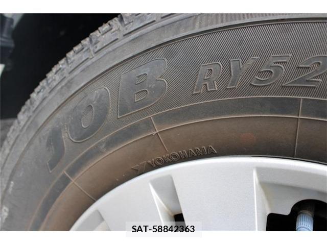 Nissan NV350 Caravan 2017-09 8458131-26