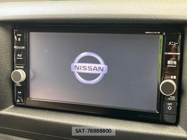 Nissan NV350 Caravan 2017-06 8458130-2