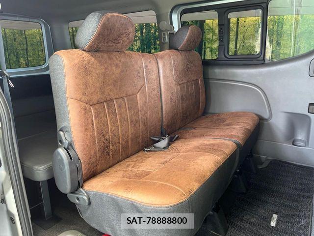 Nissan NV350 Caravan 2017-06 8458130-8