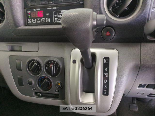 Nissan NV350 Caravan 2020-07 8485880-11