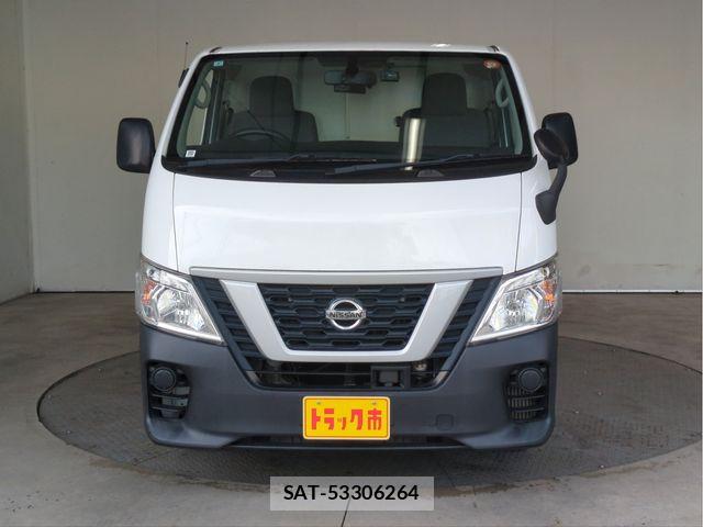 Nissan NV350 Caravan 2020-07 8485880-15
