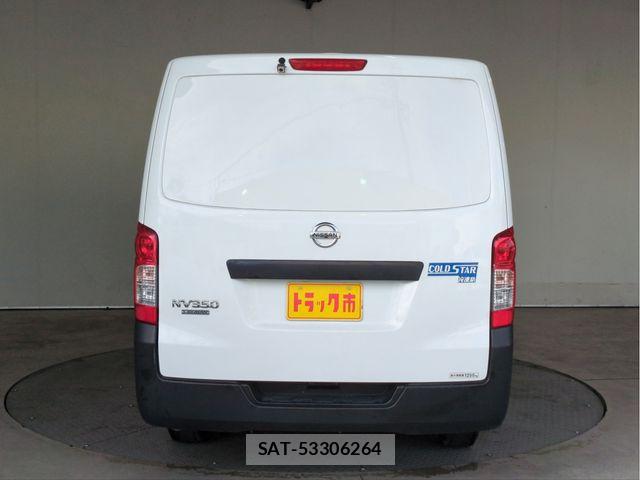 Nissan NV350 Caravan 2020-07 8485880-18