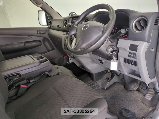 Nissan NV350 Caravan 2020-07 8485880-25