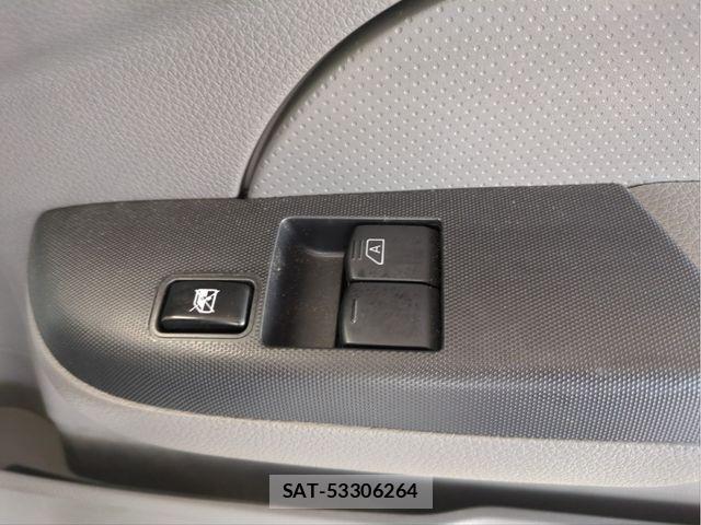 Nissan NV350 Caravan 2020-07 8485880-29