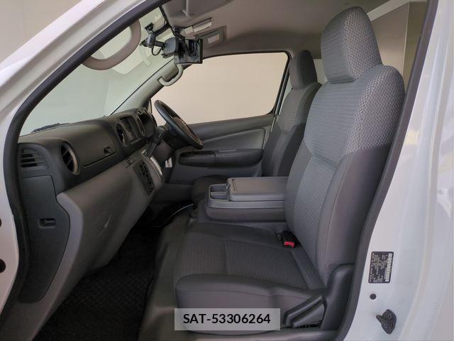 Nissan NV350 Caravan 2020-07 8485880-3