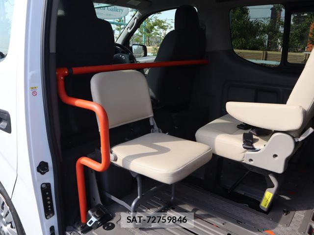 Nissan NV350 Caravan 2021-04 8526411-9