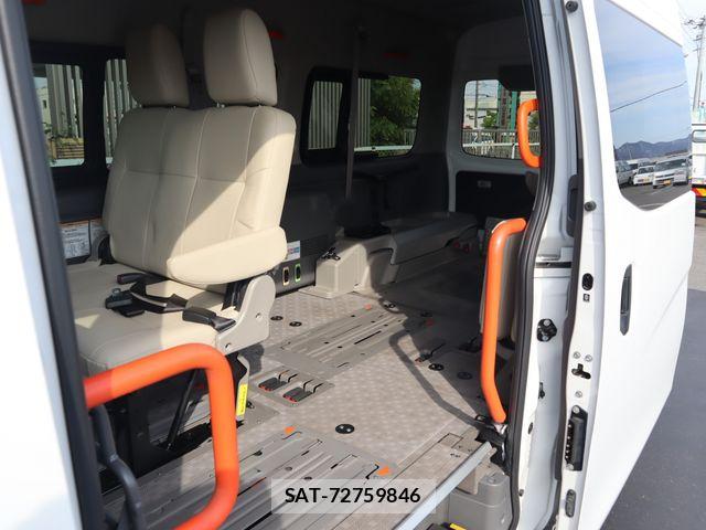 Nissan NV350 Caravan 2021-04 8526411-12