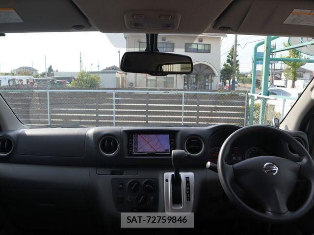 Nissan NV350 Caravan 2021-04 8526411-19