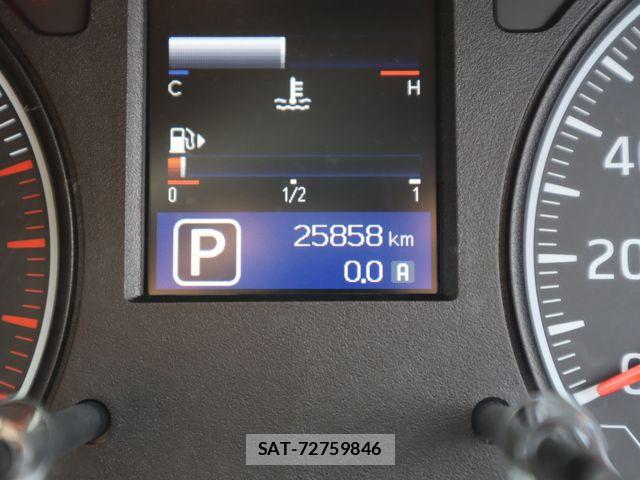 Nissan NV350 Caravan 2021-04 8526411-20