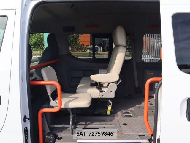 Nissan NV350 Caravan 2021-04 8526411-8