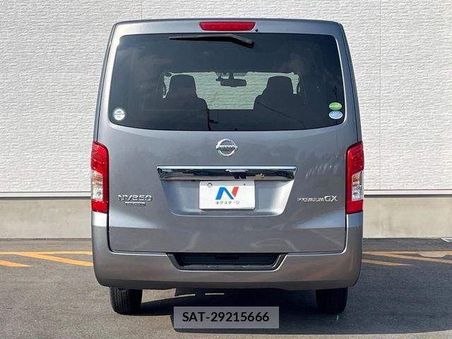 Nissan NV350 Caravan 2018-09 8563067-14