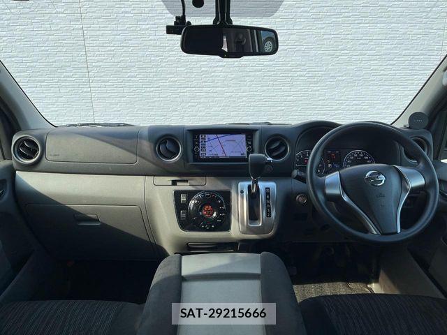 Nissan NV350 Caravan 2018-09 8563067-1