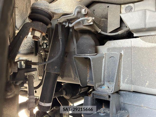 Nissan NV350 Caravan 2018-09 8563067-19