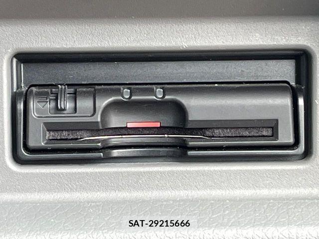 Nissan NV350 Caravan 2018-09 8563067-5
