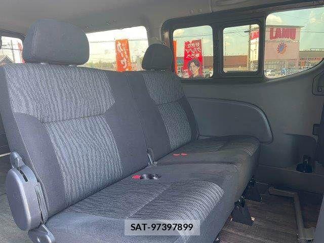 Nissan NV350 Caravan 2018-08 8563069-9