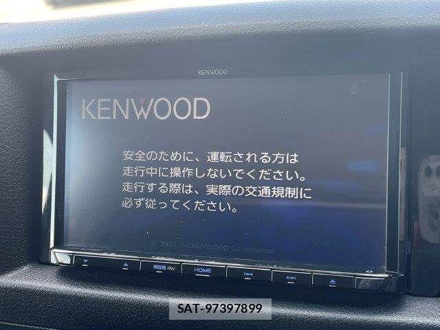 Nissan NV350 Caravan 2018-08 8563069-3