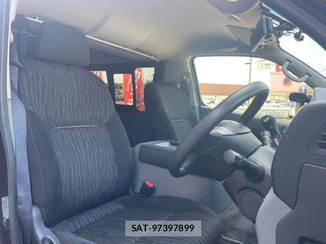 Nissan NV350 Caravan 2018-08 8563069-8