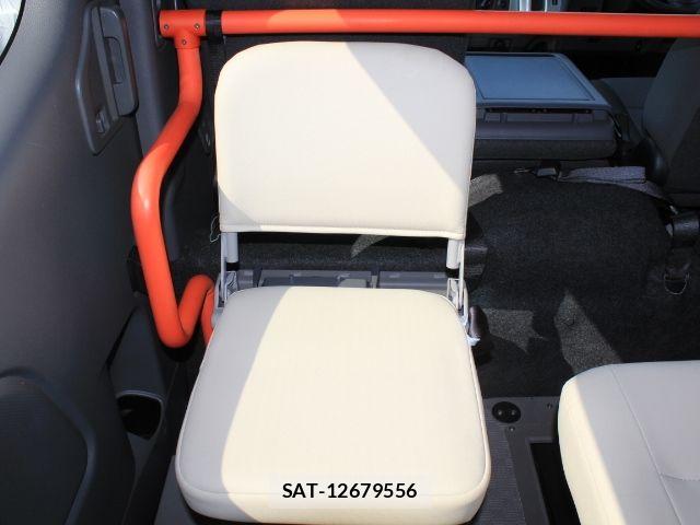 Nissan NV350 Caravan 2021-08 8563068-10