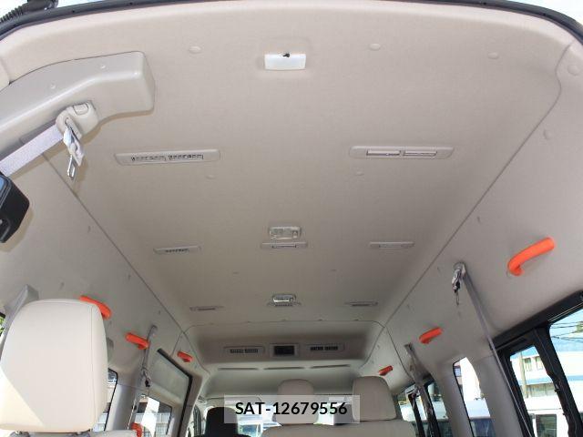Nissan NV350 Caravan 2021-08 8563068-12