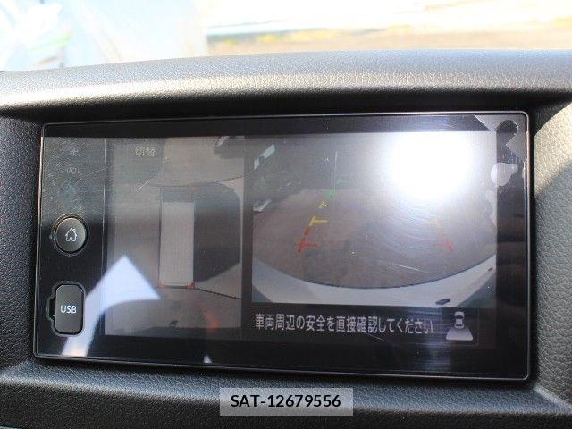 Nissan NV350 Caravan 2021-08 8563068-13