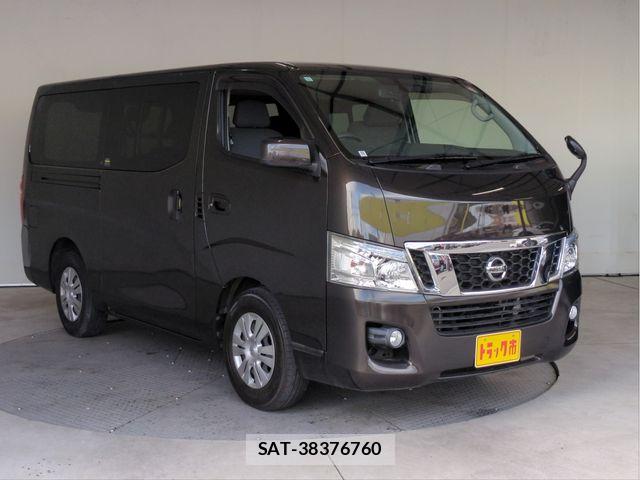 Nissan NV350 Caravan 2015-10 8563072-16